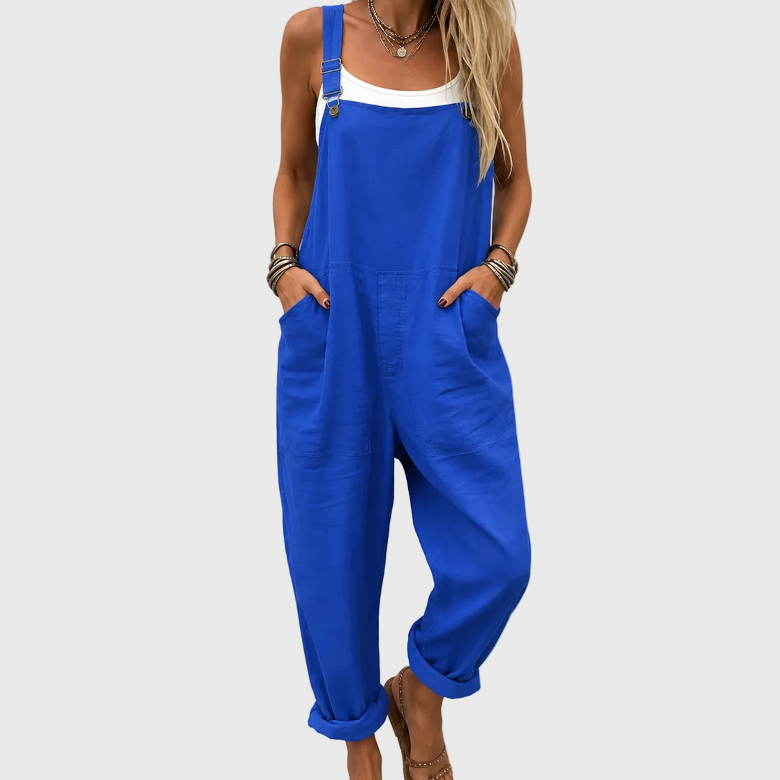 HELLBLAUER JUMPSUIT IM LÄSSIGEN STIL