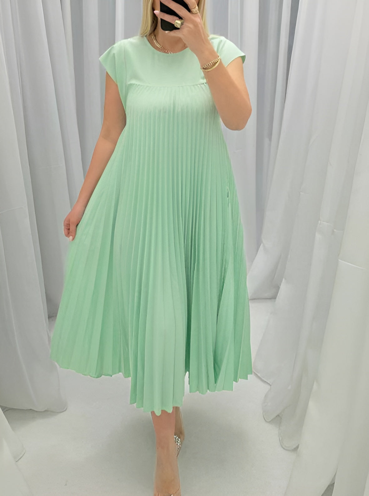 SIMONE | LEICHTES UND RAFFINIERTES PLISSEE-KLEID