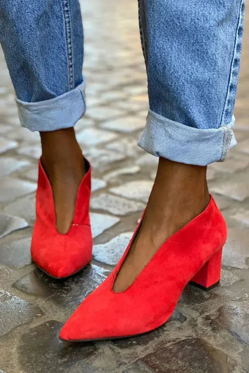 REBECCA | PUMPS MIT SPITZER KAPPE UND BLOCKABSATZ