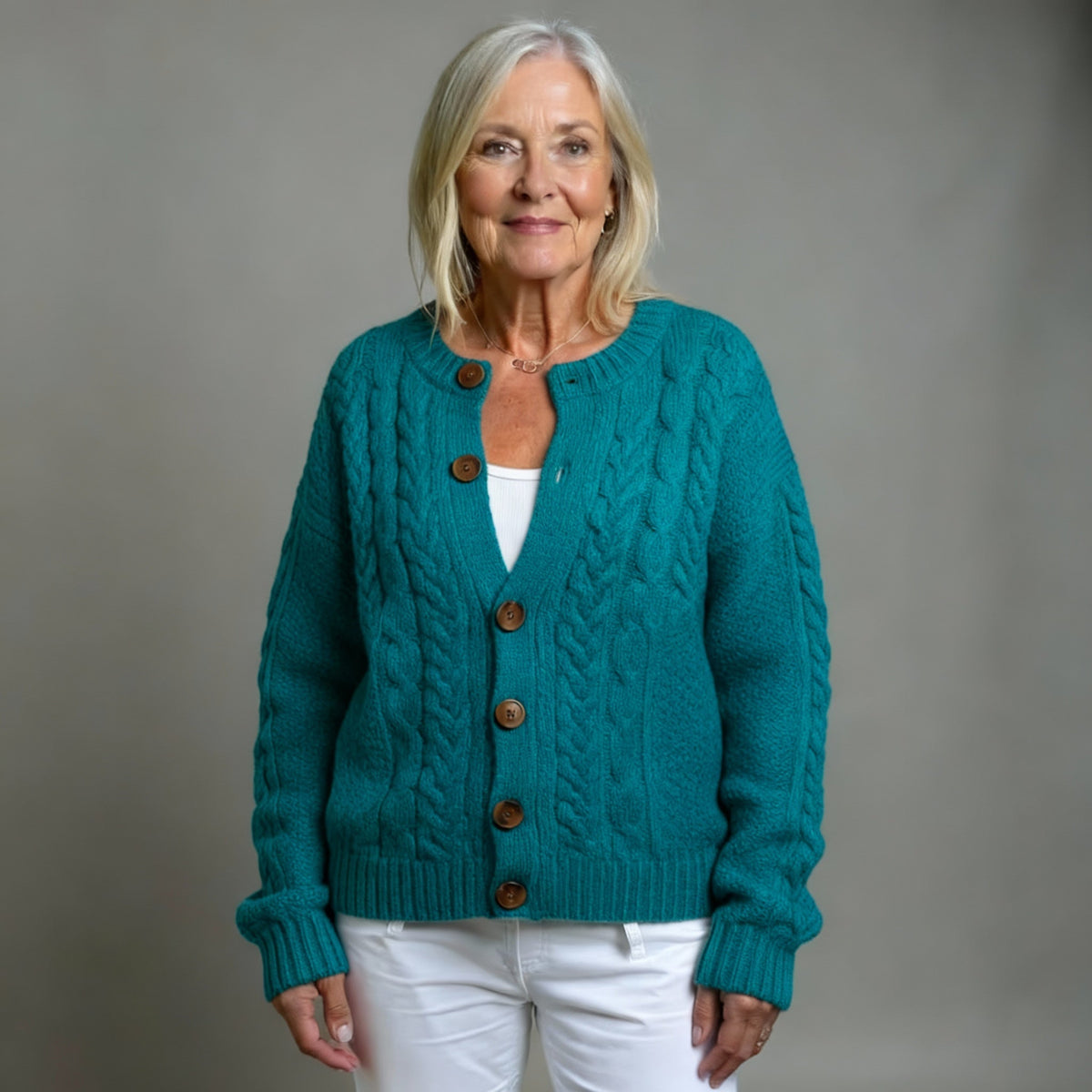 DIE LORENZA | ZOPFMUSTER-STRICKJACKE