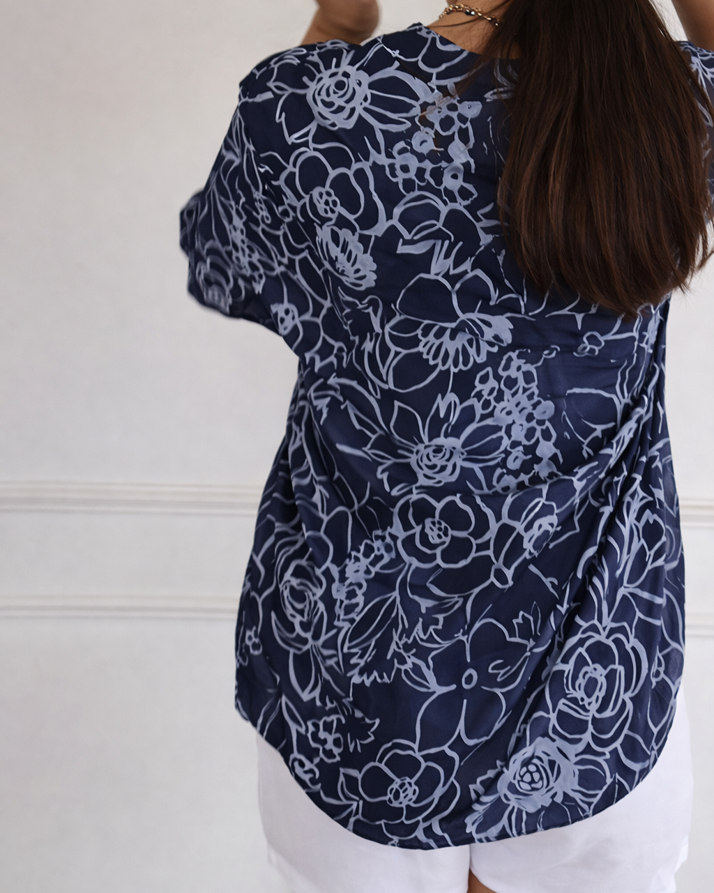 MIRELLA | ELEGANTE BLUSE MIT TASCHE