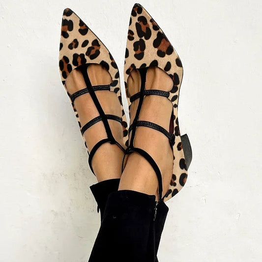 CAROL | SCHUHE MIT ABSATZ UND LEOPARDEN-RIEMCHEN