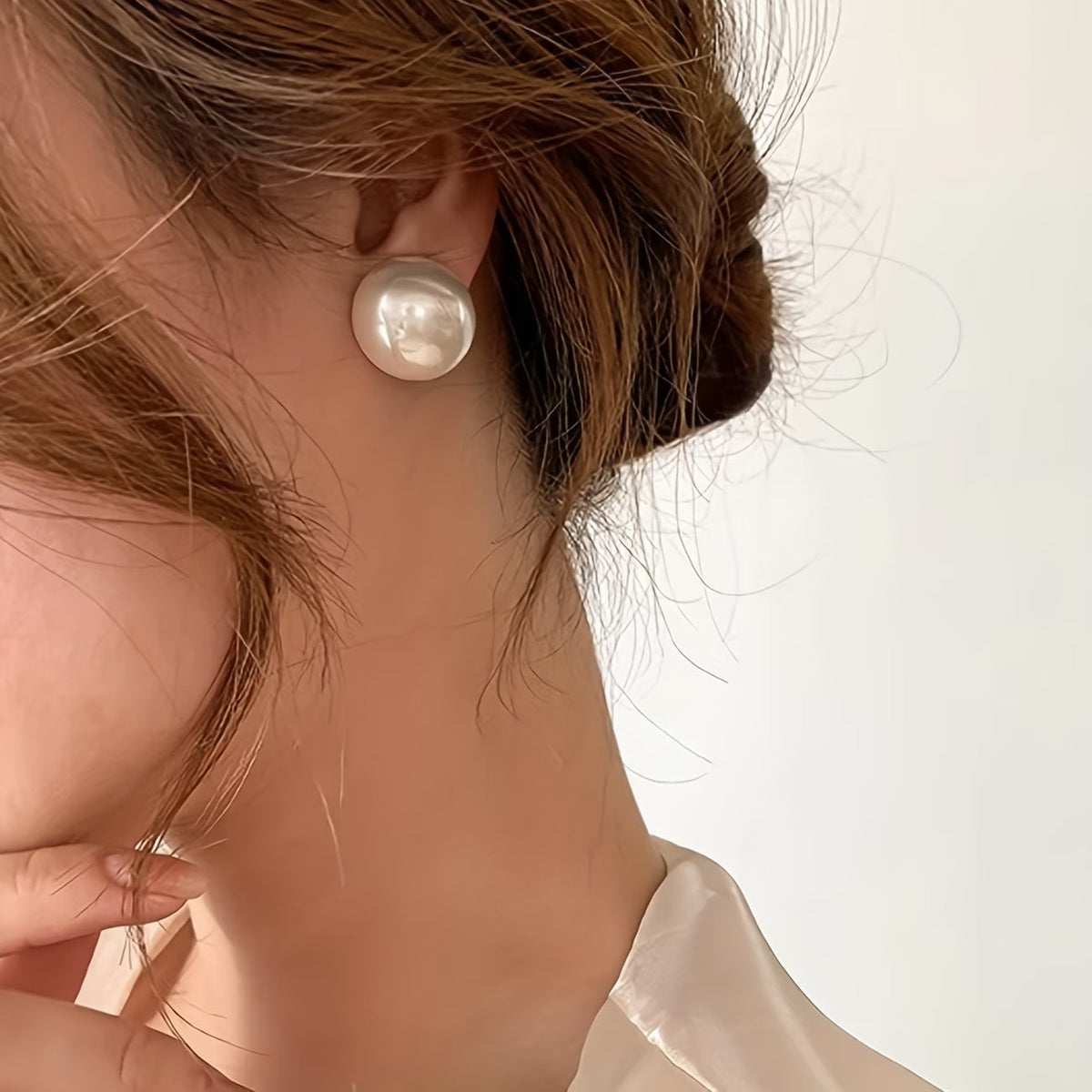 VIVIENNE | DIE STATEMENT-PERLENOHRSTECKER