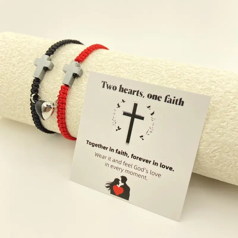 ARMBAND MIT KREUZ- UND HERZ-ANHÄNGER