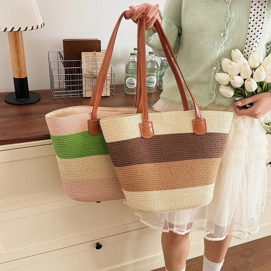 CORA | DIE FARBENFROHE TASCHE AUS GEFLOCHTENEM STROH