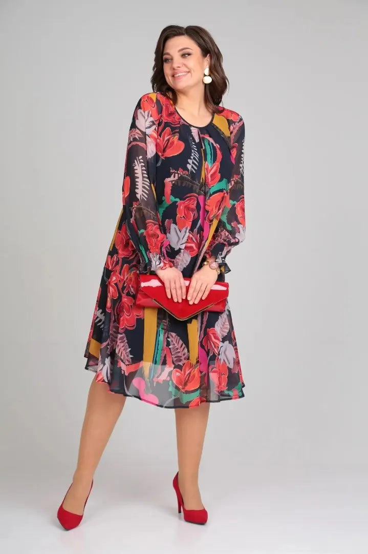 MARGOT | LÄNGERES CHIFFON-MIDIKLEID MIT LANGEN ÄRMELN UND MARKANTEM BLUMENPRINT