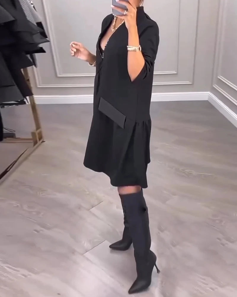 COLLEEN | V-NECK-SWINGKLEID MIT ZIPPER-FRONT UND RÜSCHENSAUM
