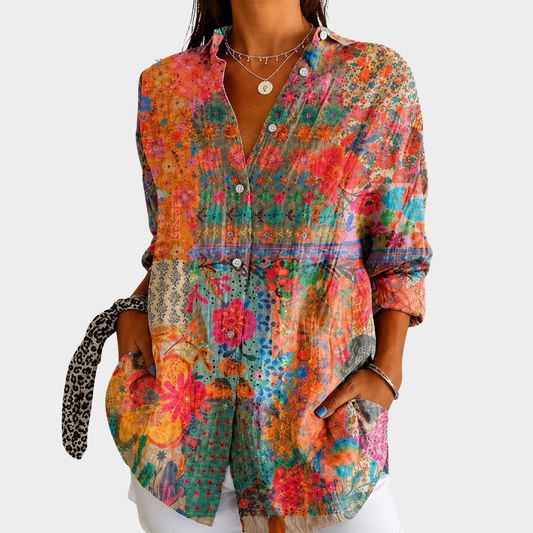SADIE | GEKNÖPFTE BLUSE MIT SONNENDURCHFLUTETEM WILDBLUMEN-PATCHWORK