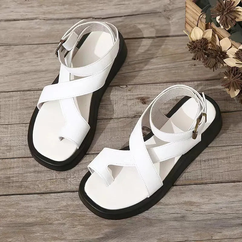ANTOINETTE | PLATEAU-SANDALEN MIT ÜBERKREUZTEN RIEMCHEN