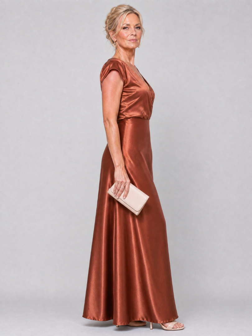 SAMOUSE | MAXIKLEID MIT KAPPUZELÄRMELN UND WICKELOBERTEIL