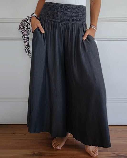 WENDY | BEQUEME HOSE IN LOCKERER PASSFORM