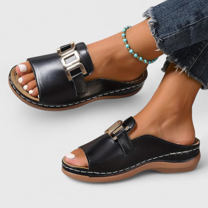 SHARPAY | RAFFINIERTE SANDALEN
