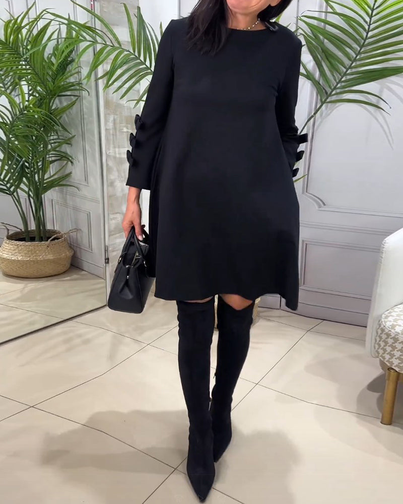MEREDITH | SWING-KLEID MIT RUNDAUSSCHNITT UND AUSGESTELLTEN ÄRMELN