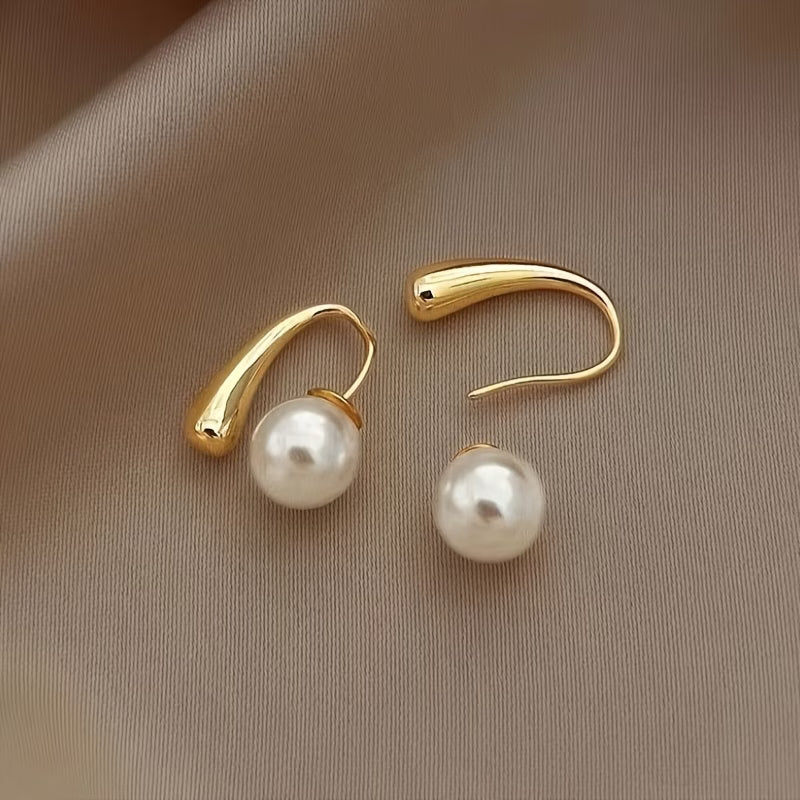 ELARA | MINIMALISTISCHE BOGEN-PERLENOHRRINGE