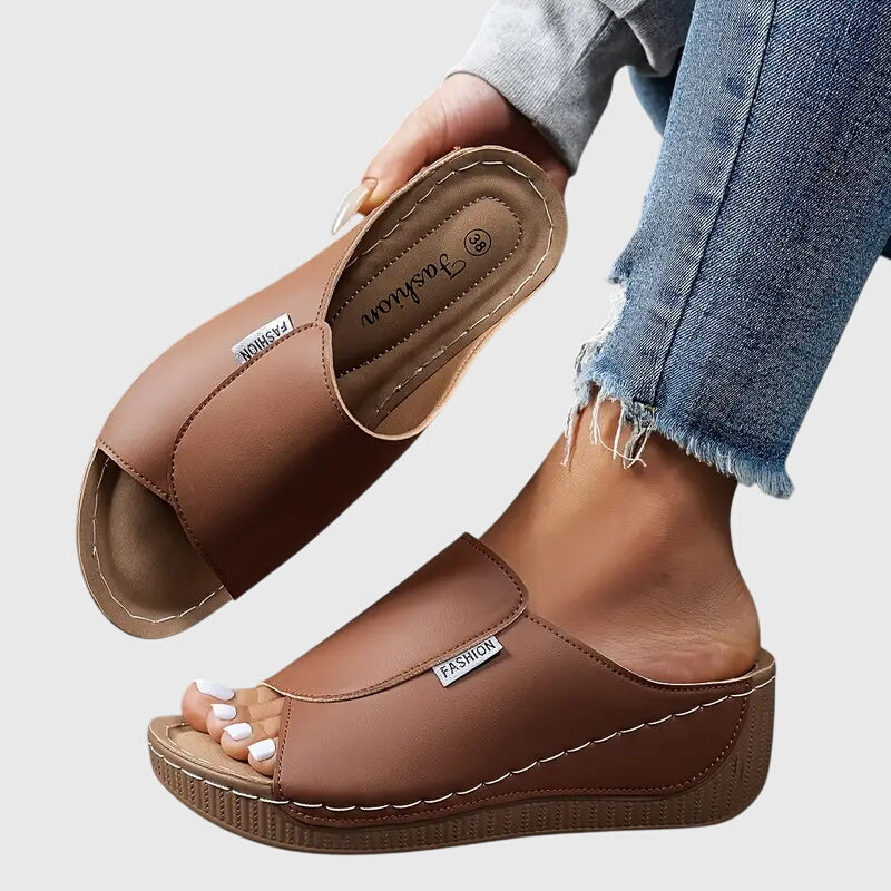 ESTHER | STILVOLLE ORTHOPÄDISCHE SANDALEN