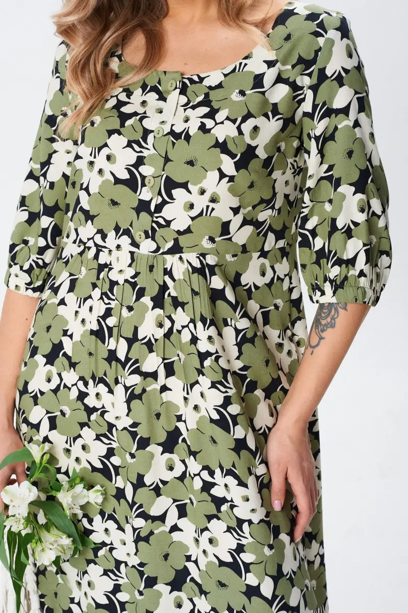 CELIA | LOCKER GESCHNITTENES SOMMERKLEID IN ÜBERGRÖSSE