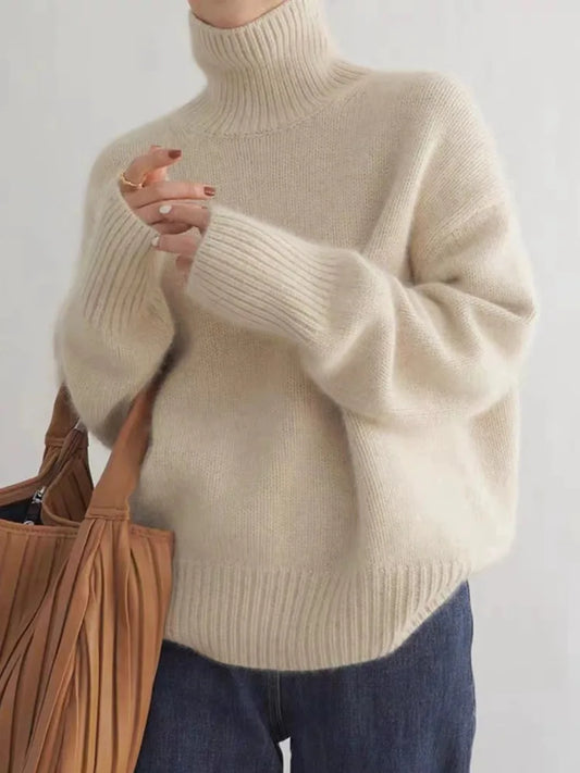 BIRGIT | WEICHER STRICKPULLOVER MIT STEHKRAGEN