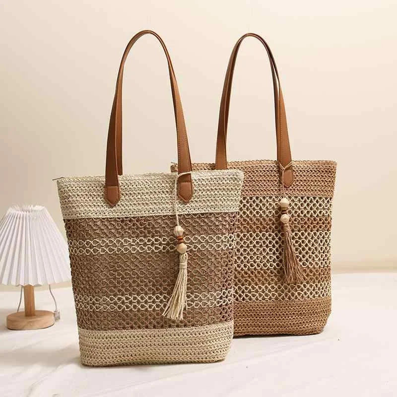 MIRA | BOHO-STROHTASCHE MIT QUASTEN
