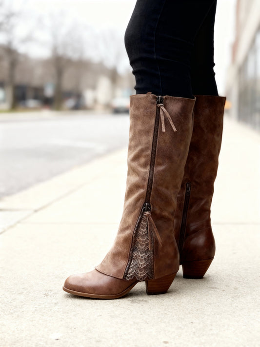 EVIE | FEMININE WESTERN-STIEFEL AUS SPITZE