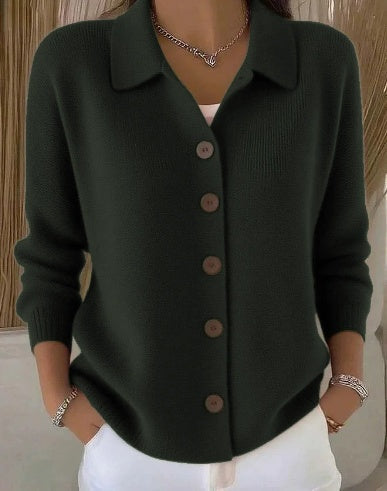JOSEPHINE | STRICKJACKE MIT KRAGEN UND KNOPFLEISTE