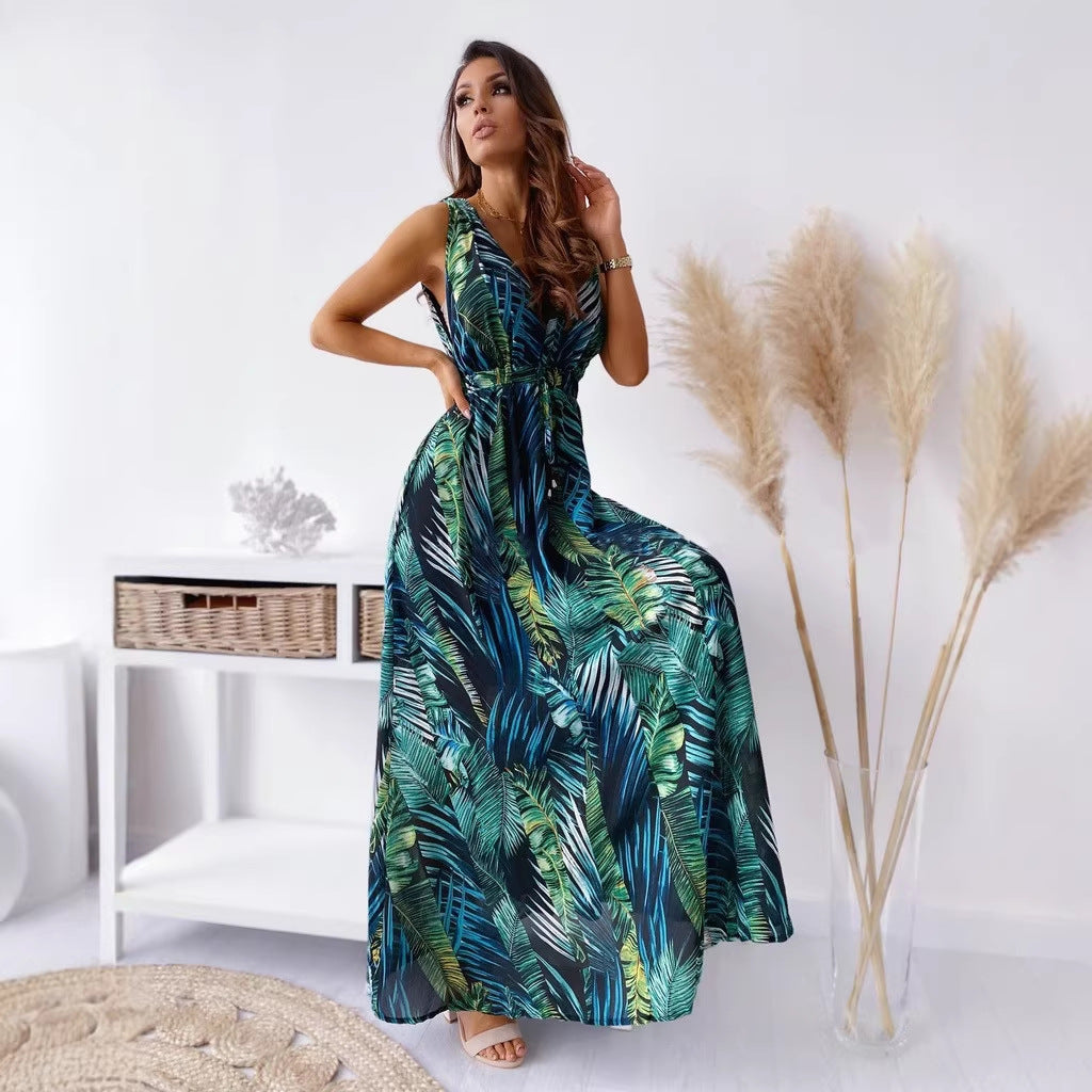 LENORA | MAXIKLEID MIT V-AUSSCHNITT UND TROPENMUSTER