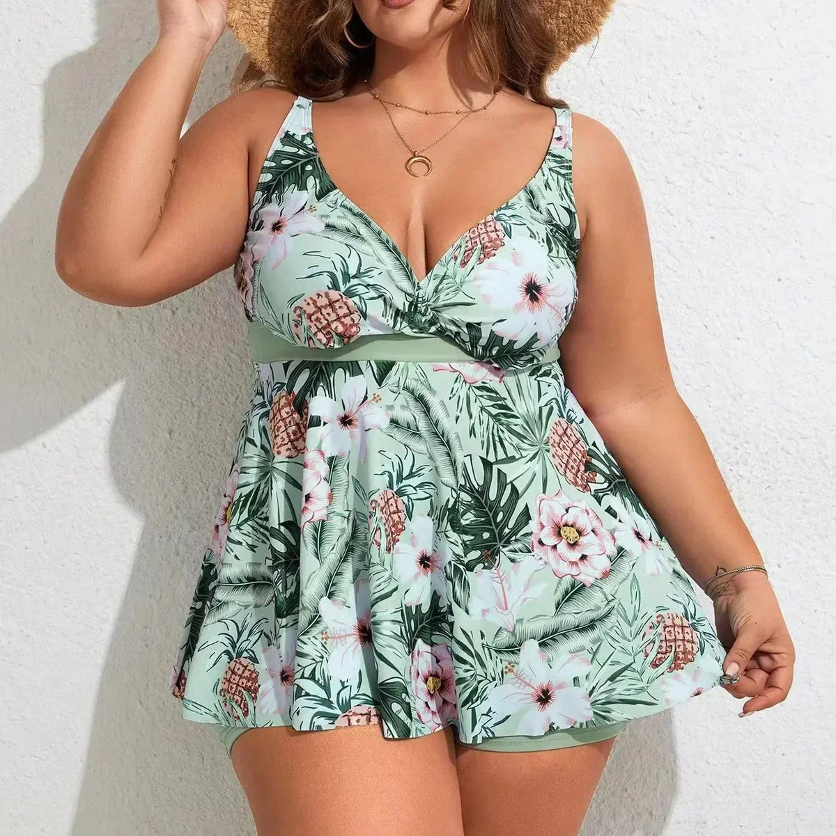 SOPHIA | TROPICAL BLOOM SCHWIMMKLEID IN ÜBERGRÖSSE MIT SHORT-HOSE