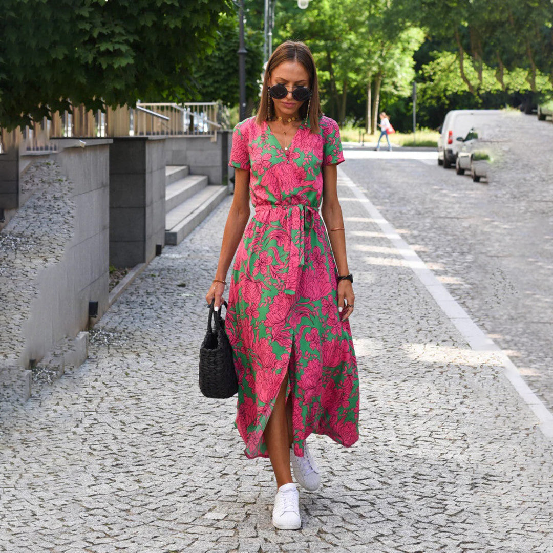 DEBORAH | KURZARM-WICKELKLEID IN MIDI-LÄNGE MIT BLUMENMUSTER