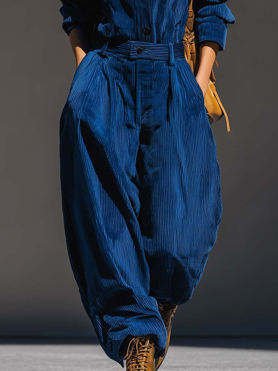 EMILY | SET AUS KAPUZENPULLOVER AUS BLAUEM KORD UND WEIT GESCHNITTENER HOSE