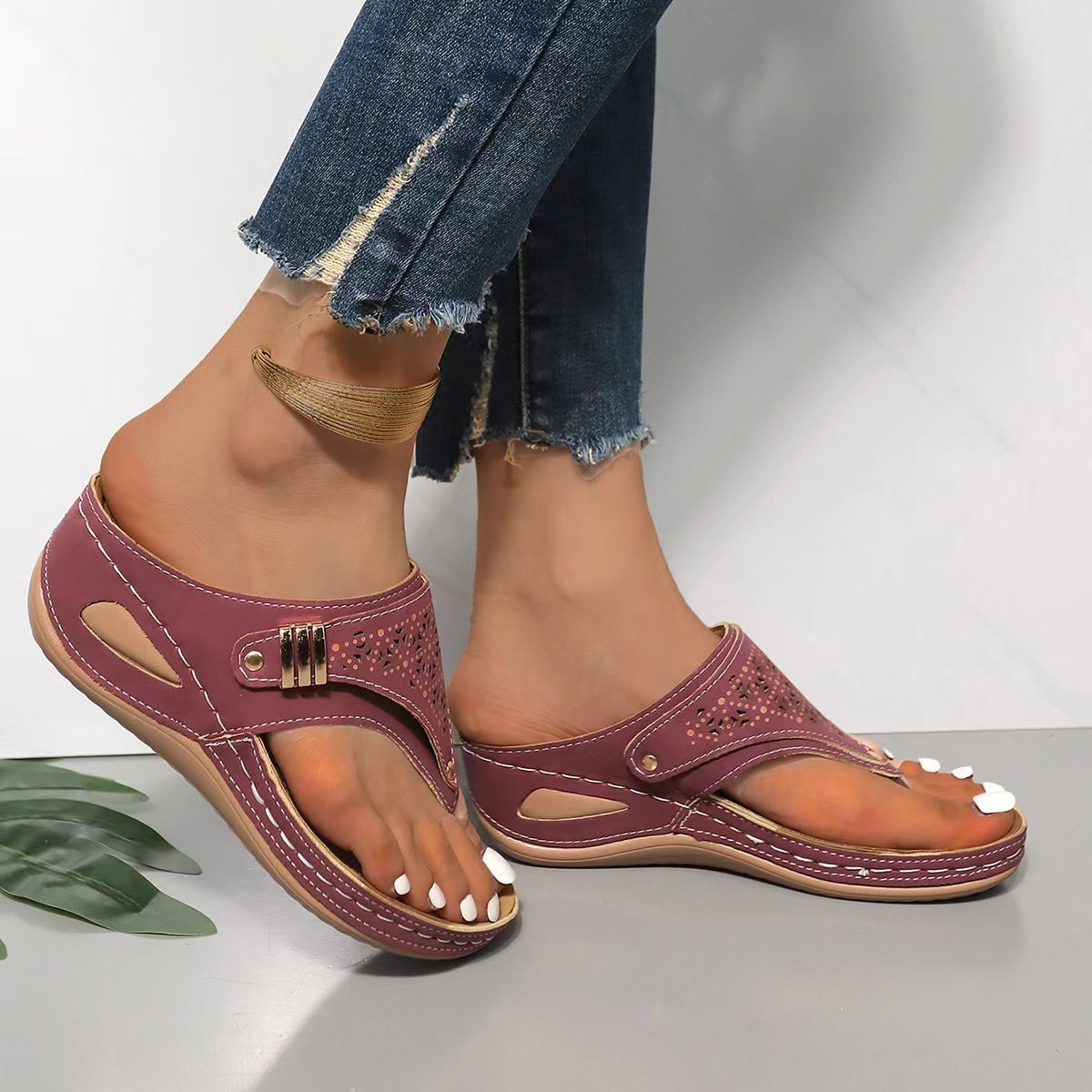 GLENDA | SANDALEN MIT KEILABSATZ-STÜTZE