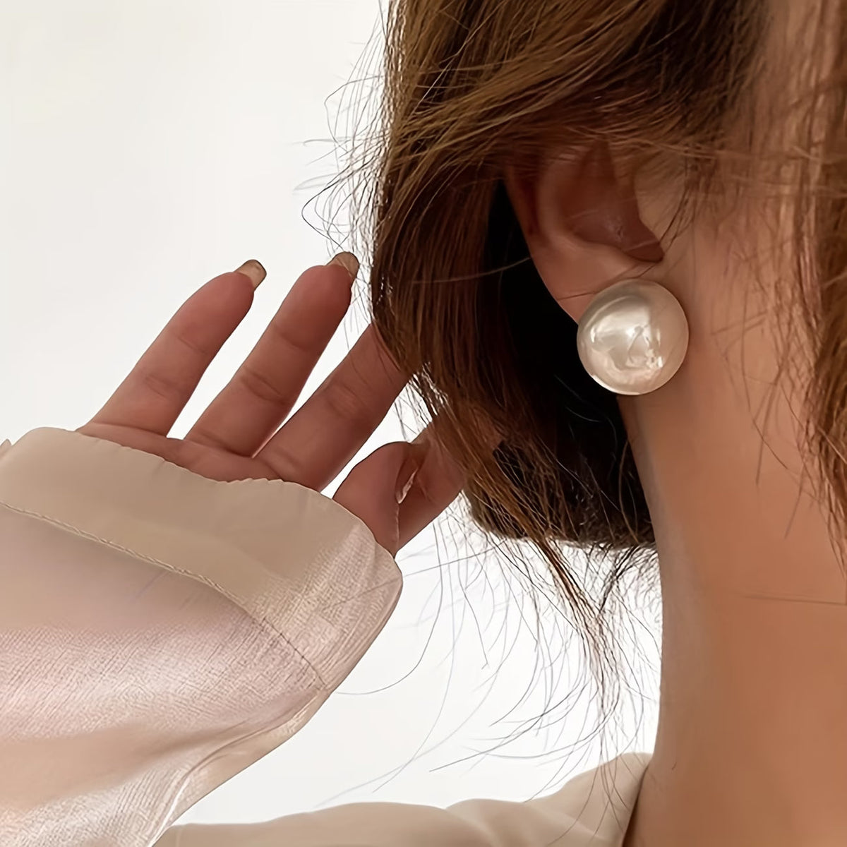 VIVIENNE | DIE STATEMENT-PERLENOHRSTECKER