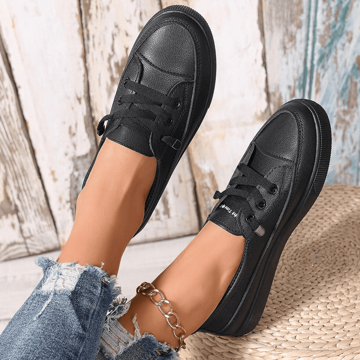 LORNA | ORTHOPÄDISCHE WEISSE SCHNÜR-SLIPPER