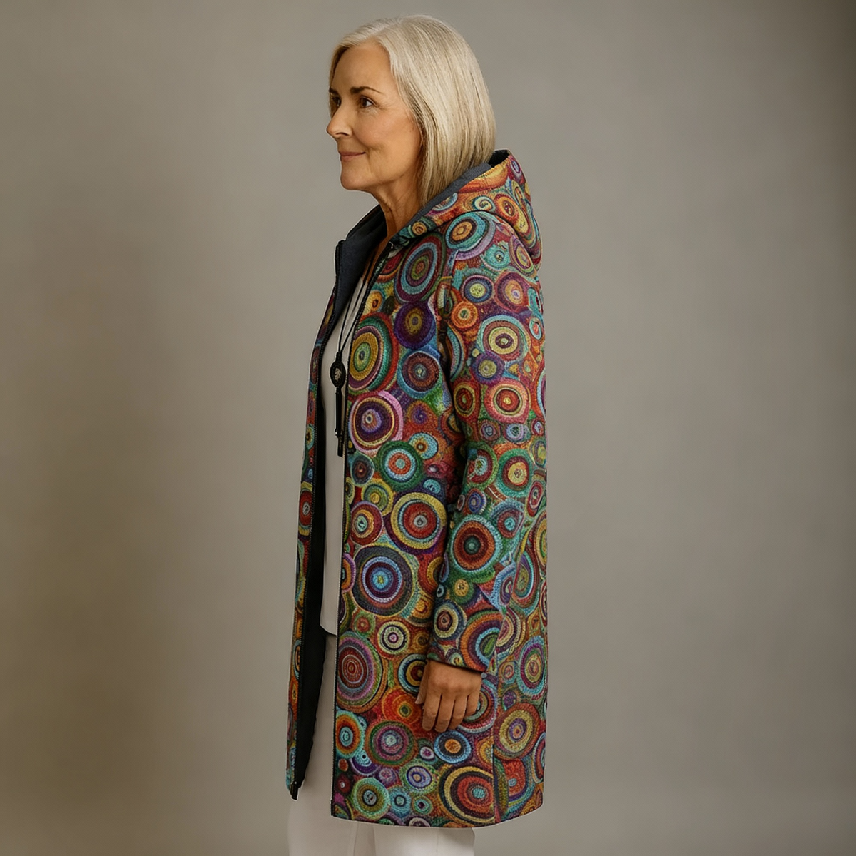 KARRI | LUXURIÖSE STRICKJACKE MIT KÜNSTLERISCHER INSPIRATION