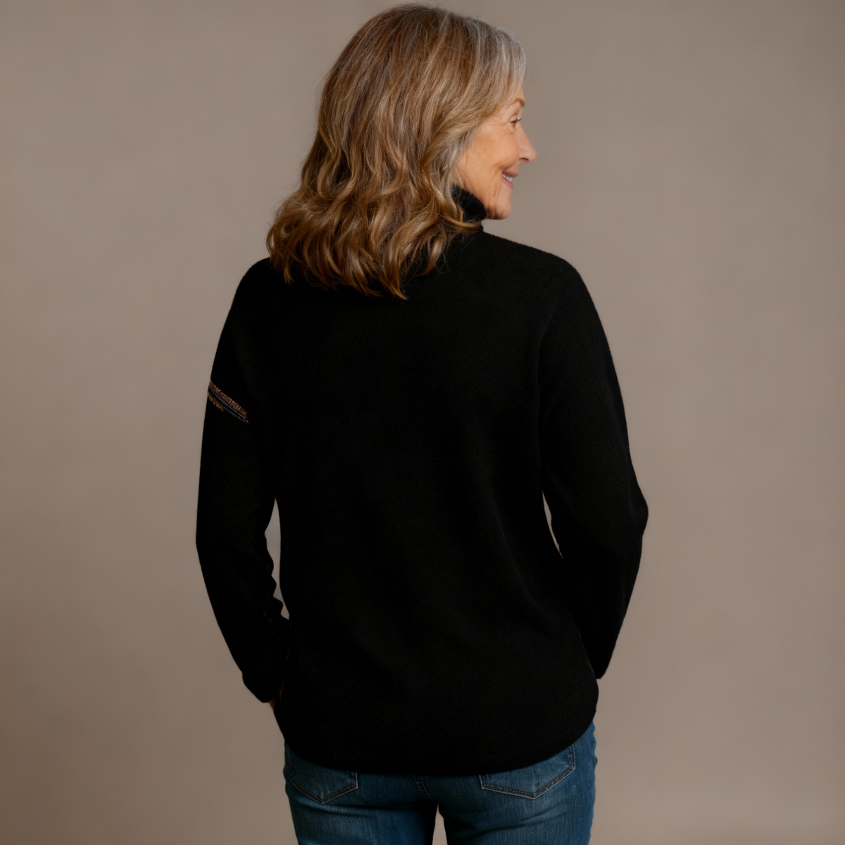 NORA | KLASSISCHER GERIPPTER PULLOVER