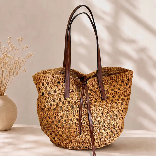 LEYLA | HANDGEFLOCHTENE STROHTASCHE