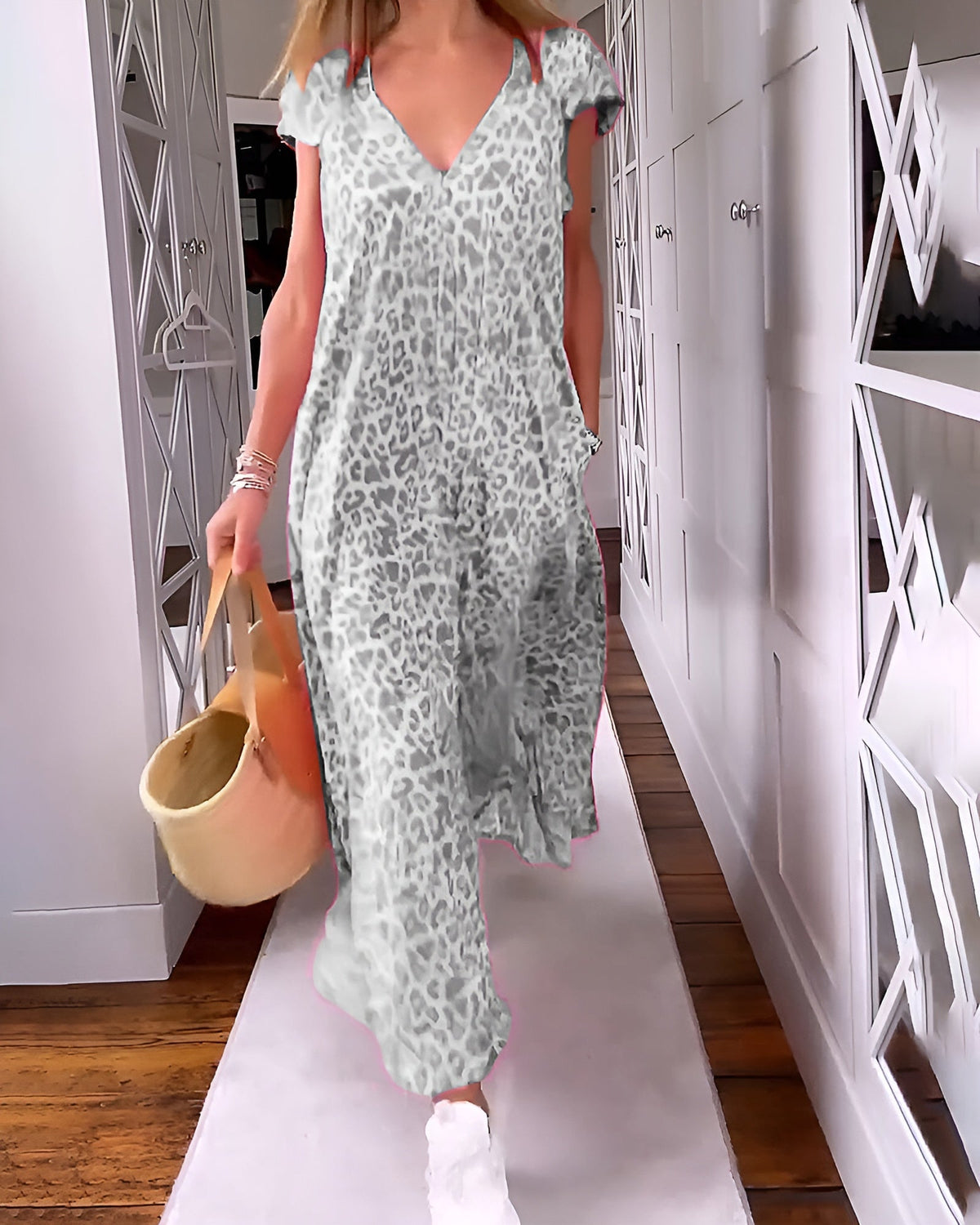VÉRONIQUE | LANGES KLEID MIT V-AUSSCHNITT UND KURZEN ÄRMELN