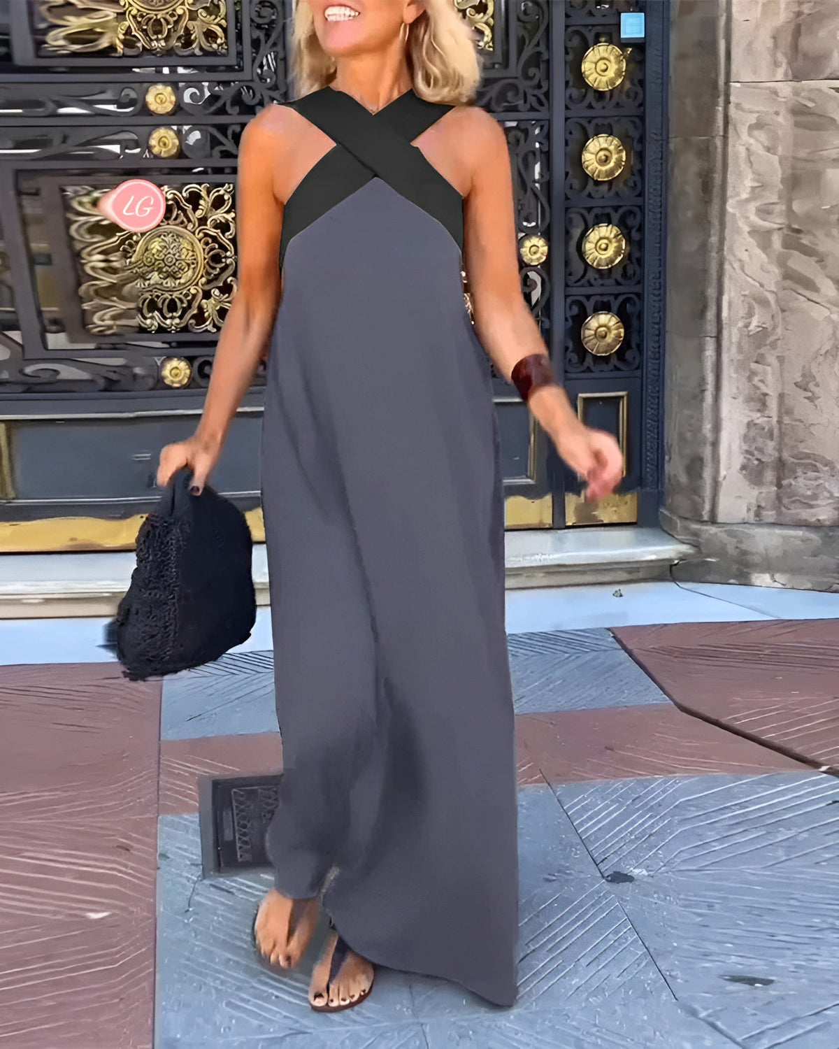 DELPHINE | KLEID MIT GEKREUZTEM SCHNITT