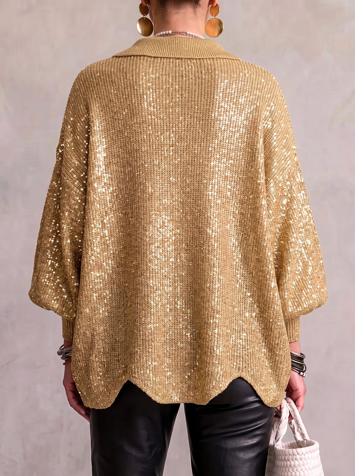 KATRIEN | OVERSIZED STRICKJACKE MIT KRAGEN UND METALLKNÖPFEN