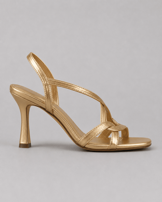 ELISABETH | GOLDENE SANDALEN: SOMMERLICHER CHARME