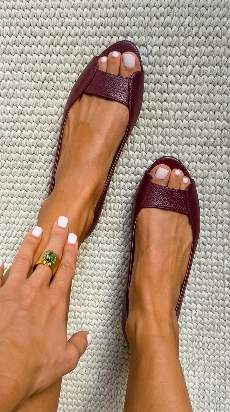 ADELINA | KOMFORTABLE UND ELEGANTE GOLDENE SANDALEN