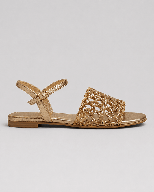 AURORA | GOLDENE SANDALEN: SOMMERLICHER CHARME